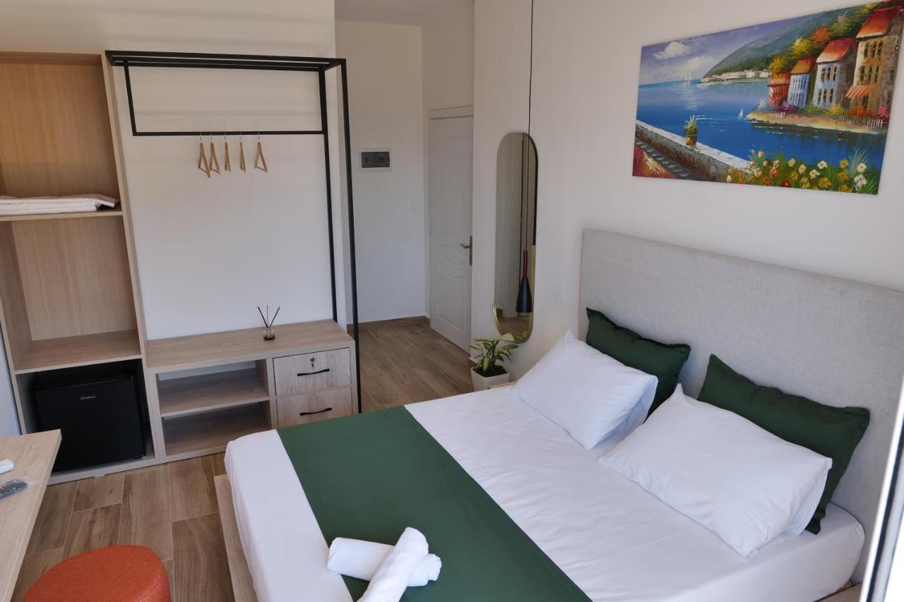 Sarandaview Hotel Kültér fotó